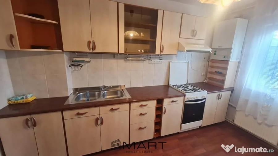 Apartament cu 3 camere decomandat în Ștrand