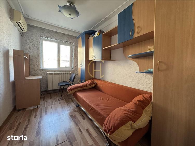 Apartament cu 3 camere decomandat în Canta