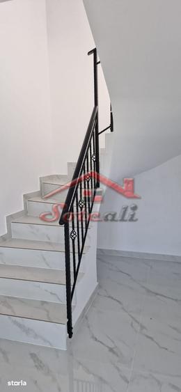 Casă cu 4 camere cu Teren 500 Mp în Cornu