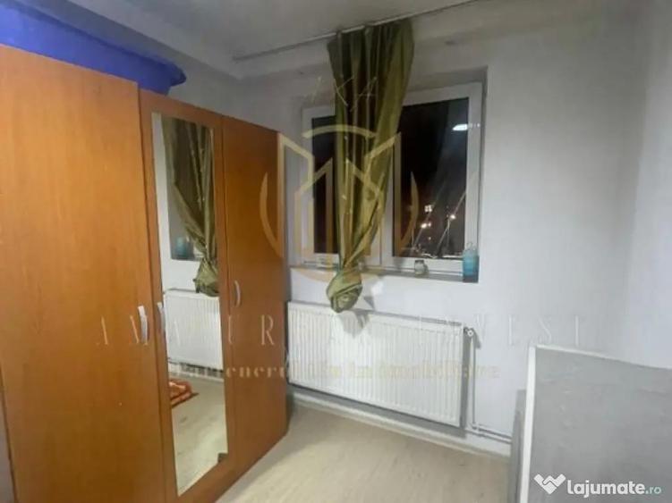 Apartament cu 3 camere decomandat în Mărgeanului