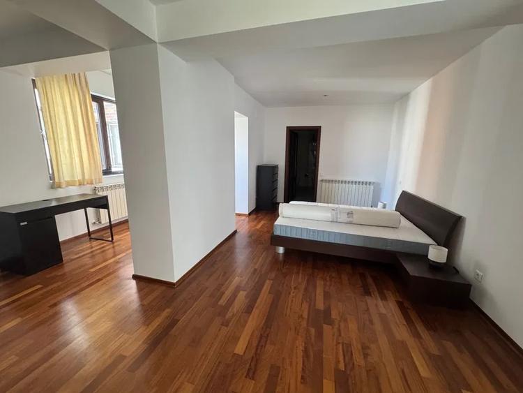 Apartament cu 3 camere decomandat, mobilat în Herăstrău
