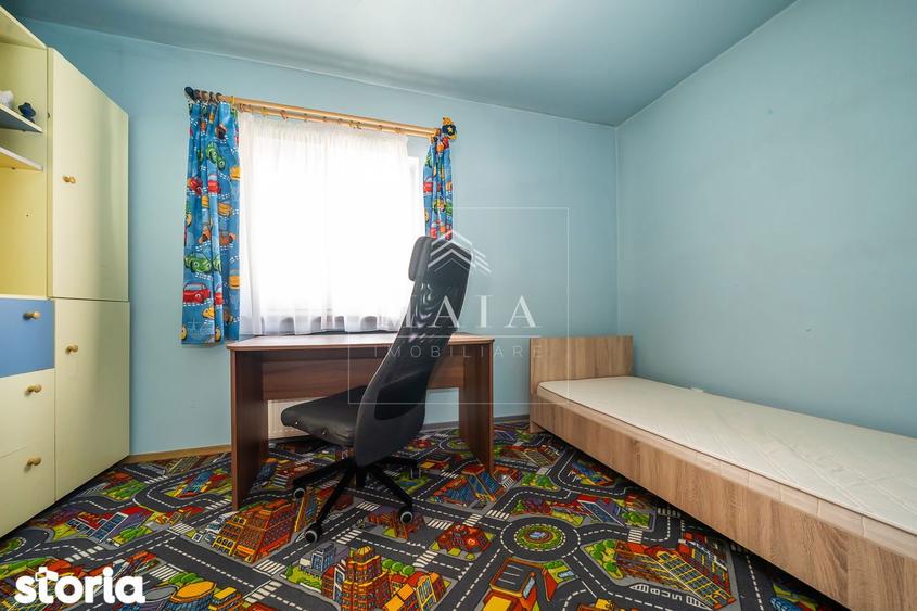 Apartament cu 3 camere decomandat, mobilat în Valea Aurie
