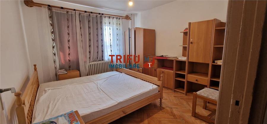 Apartament cu 3 camere decomandat, mobilat în Ampoi 1