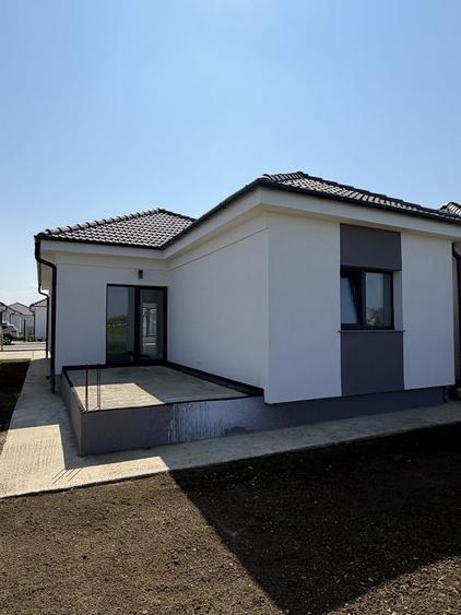 Casă cu 4 camere în Odoreu