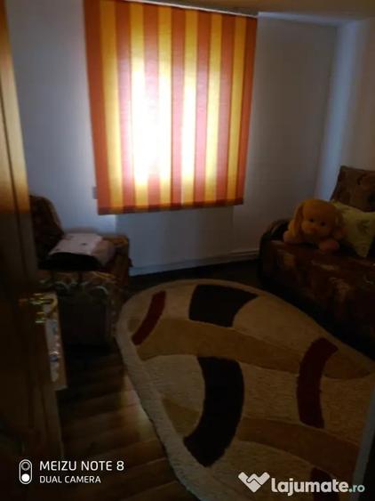 Casă cu 5 camere cu Teren 2099 Mp în Păru Rotund