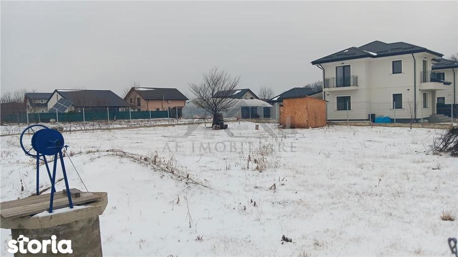 Teren de 800 mp, în Miroslava