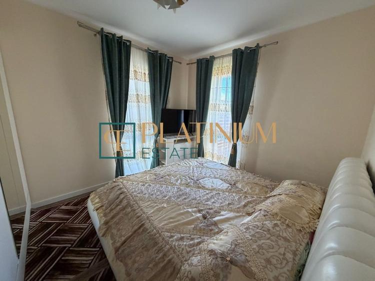 Apartament cu 3 camere semidecomandat, mobilat în Dumbrăvița