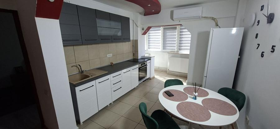 Apartament cu 2 camere decomandat în Ostroveni