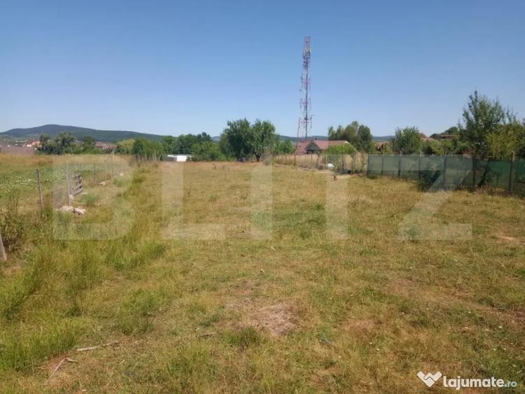 2000 MP TEREN INTRAVILAN IN ZONA VALEA GHINZII - 3