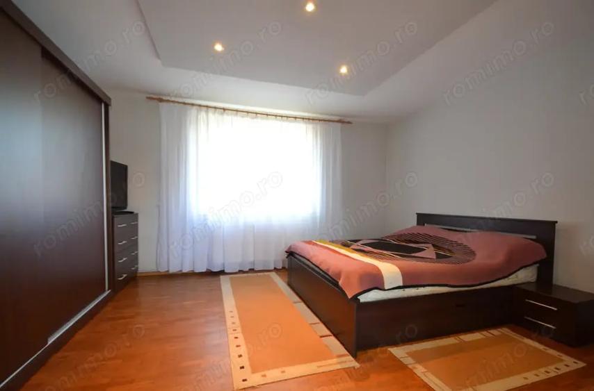 Casă cu 5 camere cu Piscina în Becicherecu Mic