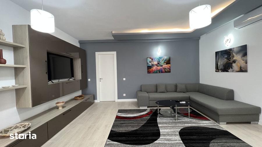 Apartament cu 3 camere semidecomandat, mobilat în Tei