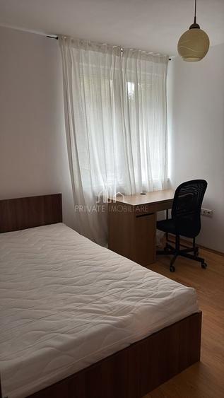 Apartament cu 4 camere decomandat în 7 Noiembrie