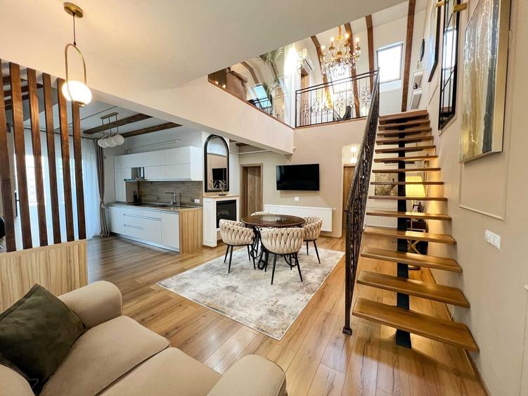 Apartament cu 4 camere decomandat în Central