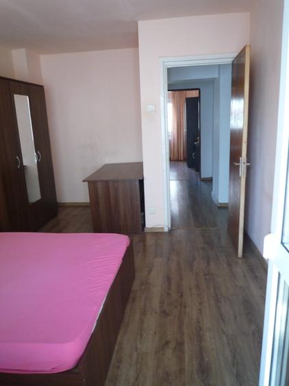 Apartament cu 3 camere decomandat în Arcul de Triumf — fotografia 3