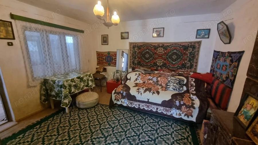 Casă cu 3 camere cu Teren 1900 Mp în Măgura