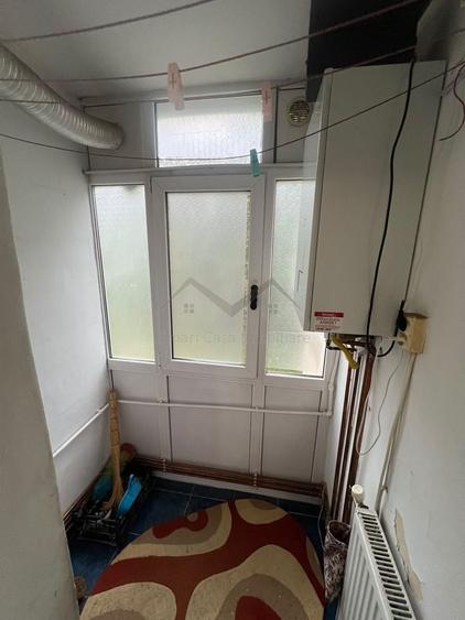 Apartament cu 2 camere semidecomandat în Podu Roș