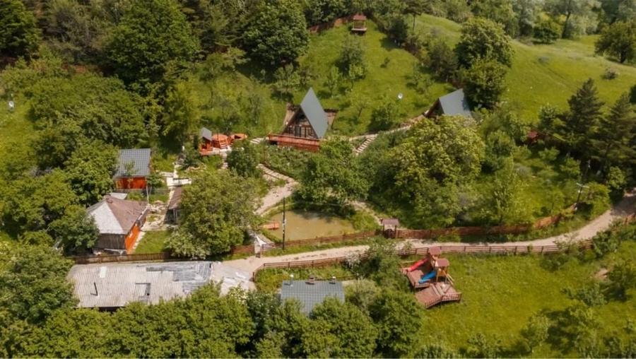 Casă cu 4 camere în Pleși