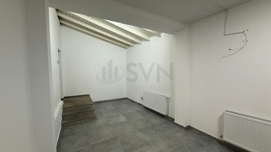 Casă individuală cu 9 camere cu Canalizare în Eminescu
