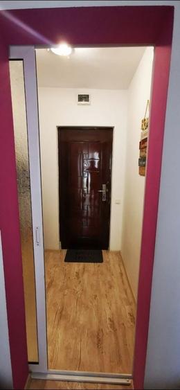 Apartament cu 2 camere semidecomandat, mobilat în Olteniței