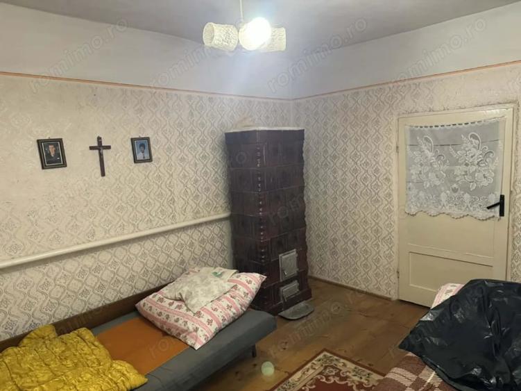 Casă cu 4 camere cu Teren 3611 Mp în Iratoșu