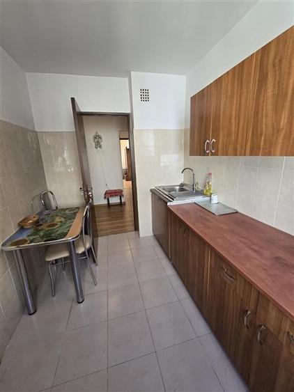 Apartament cu 3 camere decomandat, mobilat în Drumul Taberei
