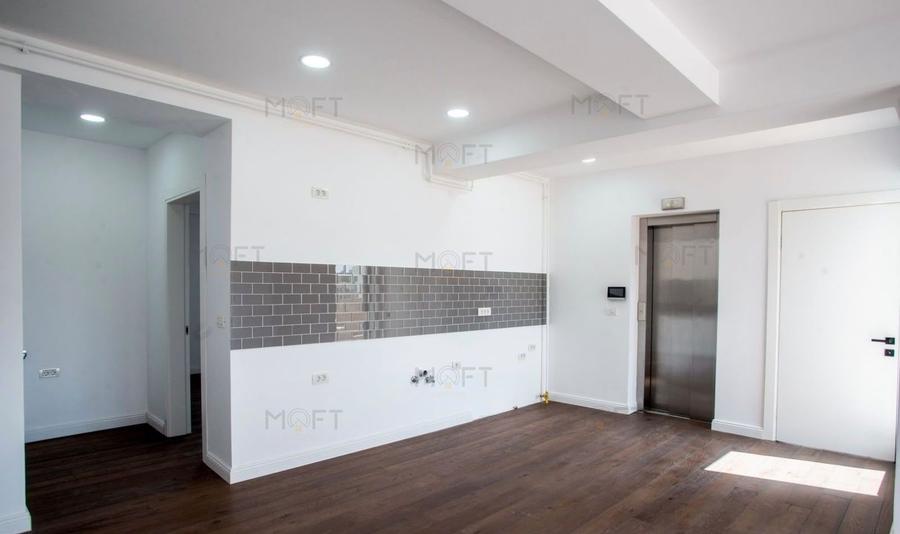 Casă individuală cu 14 camere cu Canalizare în Dorobanți