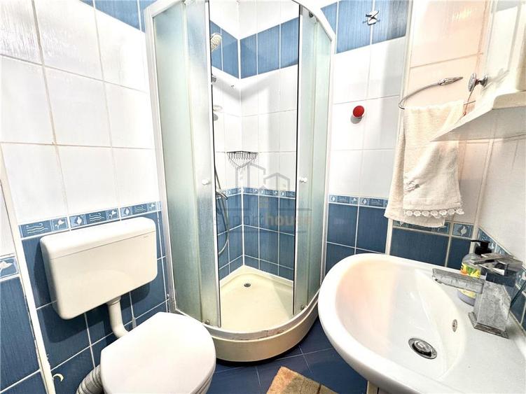 Apartament cu 3 camere decomandat în Cantacuzino