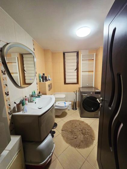 Apartament cu 3 camere decomandat în Orizont