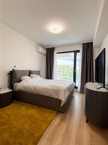 Penthouse cu 3 camere decomandat, mobilat în Tractorul