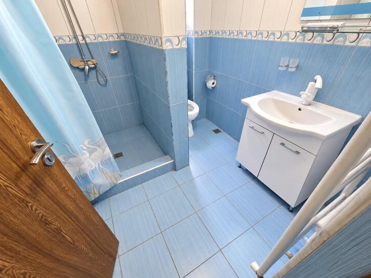 Casă individuală cu 6 camere cu Canalizare în Rolast