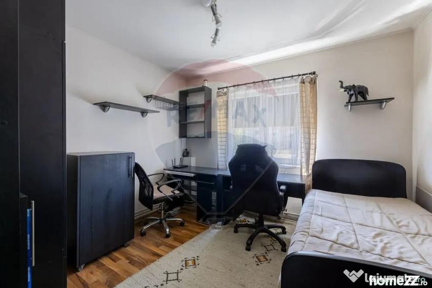 Apartament cu 3 camere decomandat în Podgoria