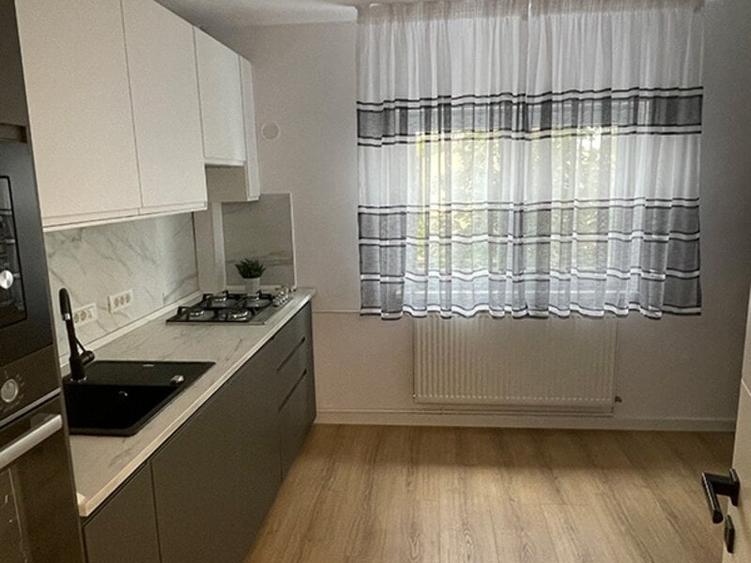 Apartament cu 2 camere decomandat în 13 Septembrie