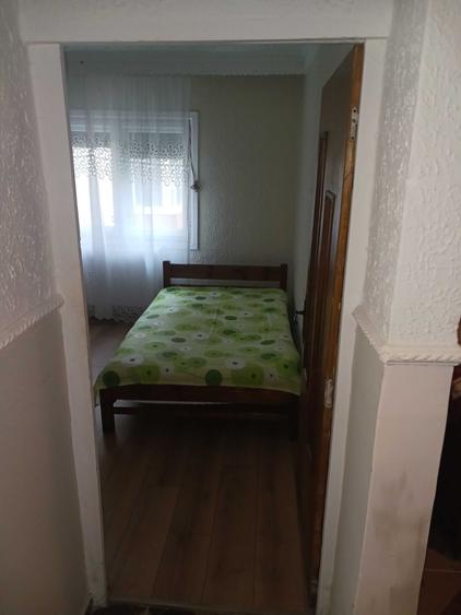 Inchiriez apartament 2 camere - 1