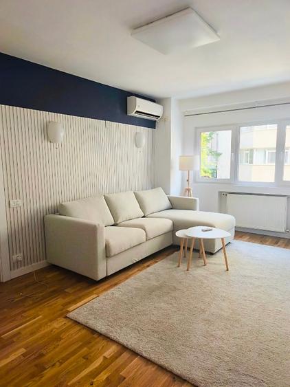 Apartament cu 4 camere decomandat, mobilat în Universitate