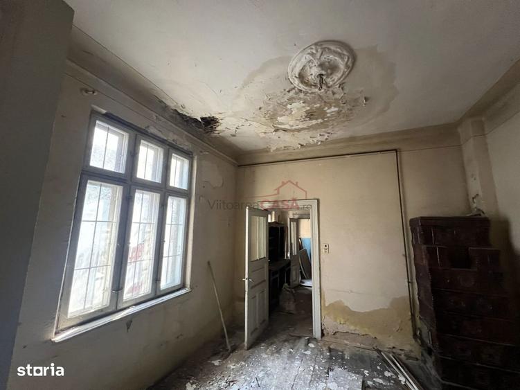 Casă cu 5 camere cu Teren 300 Mp în Central