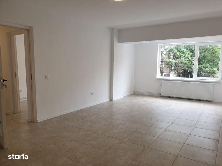 IASI - COPOU - DE INCHIRIAT - Spatiu comercial 54 mp - Renovat total ! - 5