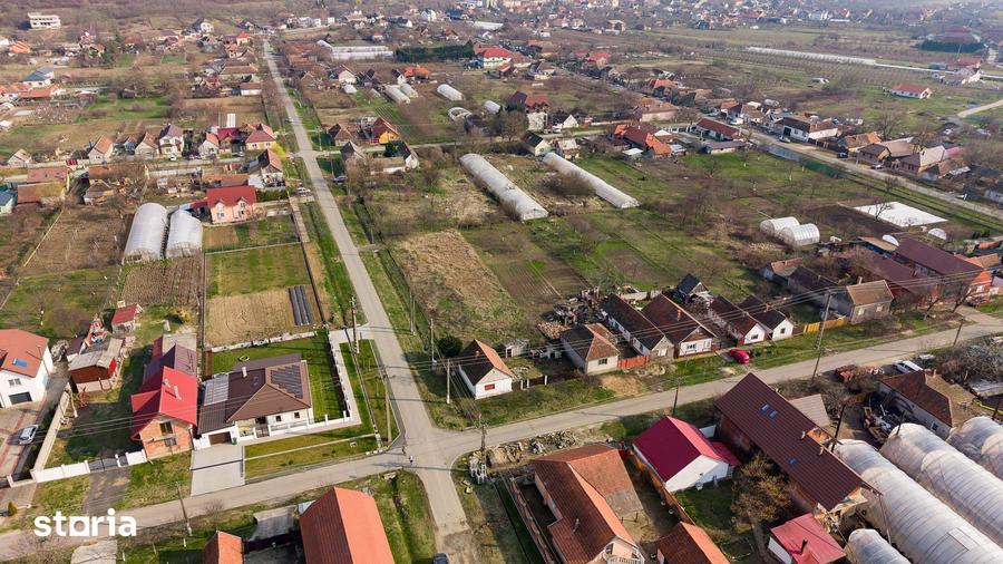 Casă cu 2 camere cu Teren 1570 Mp în Ghioroc