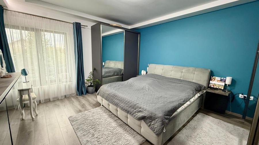 Casă cu 5 camere decomandat cu Teren 600 Mp în Dorobanți