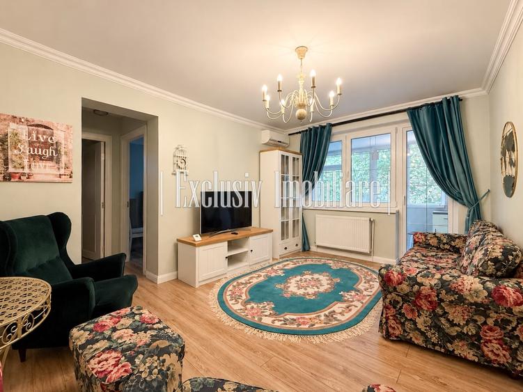 Apartament cu 3 camere semidecomandat în Tomis II