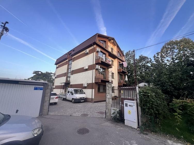 Garsonieră decomandată în Central