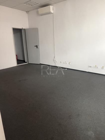 Spațiu comercial, de 150 mp, în P-ța Leul