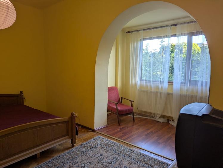 Garsonieră decomandată, mobilată în Central