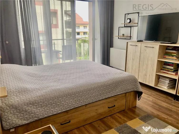 Garsonieră decomandată în Noua