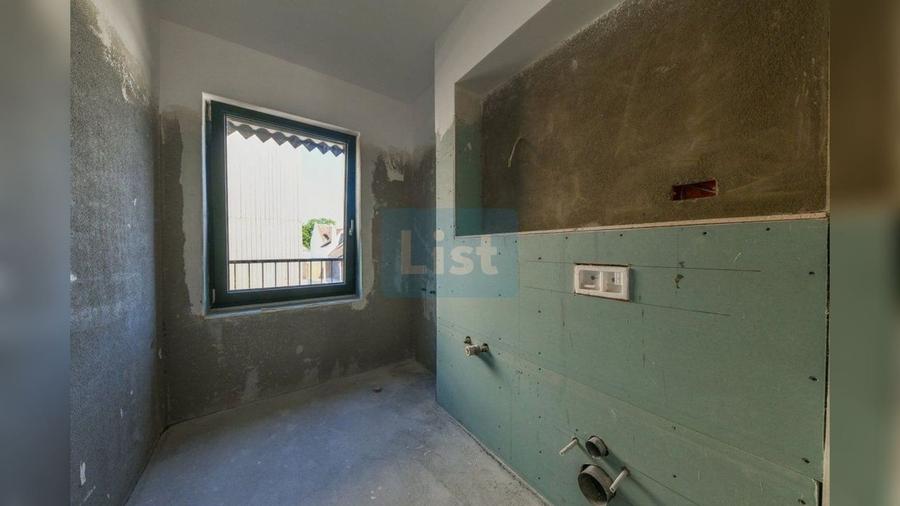 Apartament cu 3 camere decomandat în Brașovul Vechi