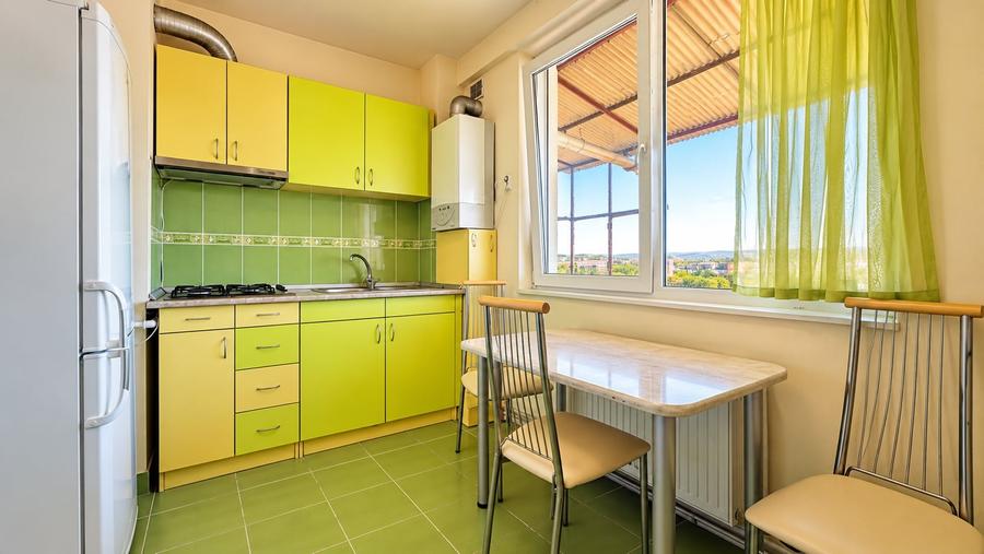 Apartament cu 2 camere semidecomandat, mobilat în Gheorgheni