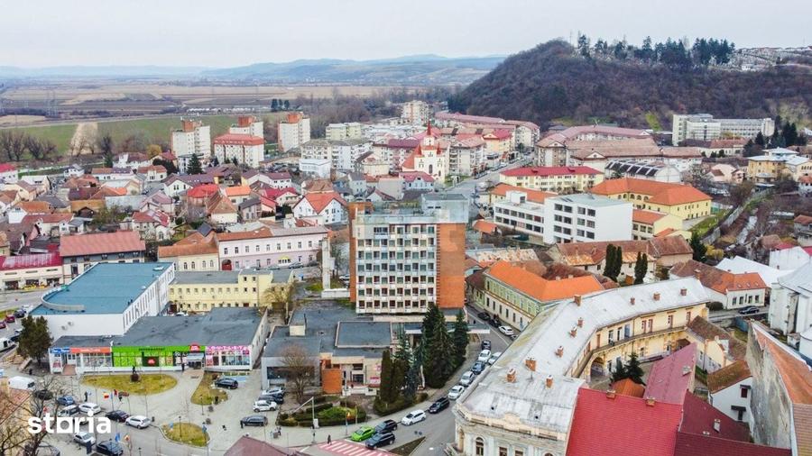 Casă cu Teren 3590 Mp în Central