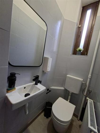 Casă individuală cu 16 camere cu Teren 200 Mp în Foișorul de Foc