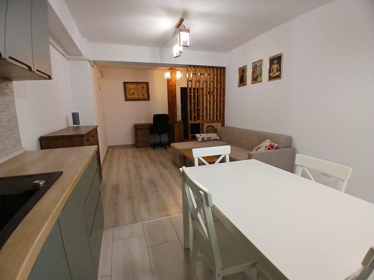 Apartament cu 2 camere semidecomandat, mobilat în Copou