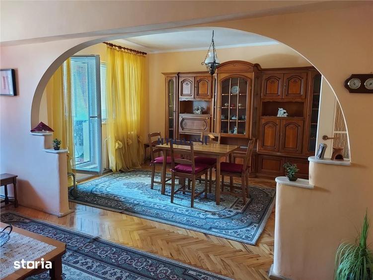 Apartament cu 4 camere în Lucian Blaga
