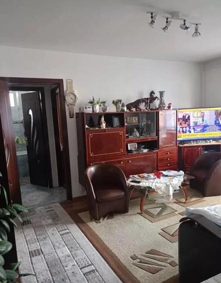 Apartament cu 2 camere semidecomandat în Noua